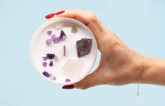 Chakra Crystal Candle – Crown Chakra - Image 4